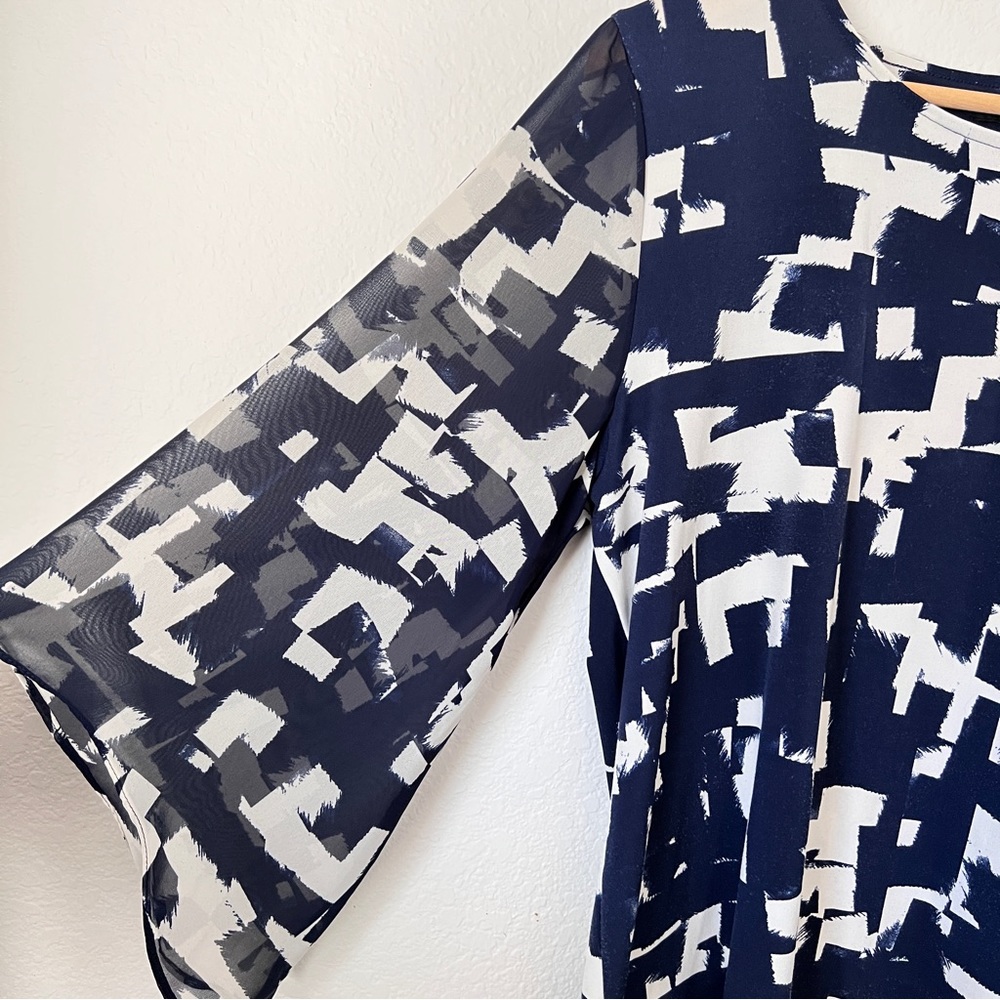 Alfani Retro Geometric Pattern V-Neck Blouse Size Large Petites - Picture 2 of 5